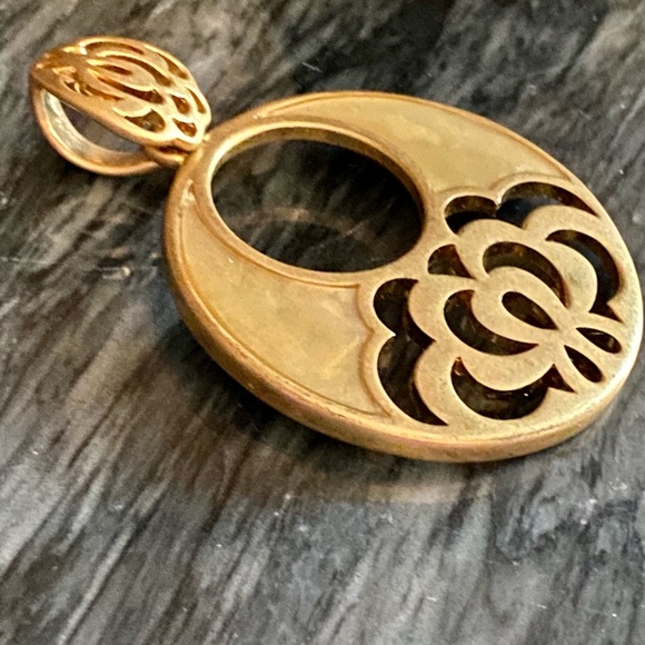 Lia Sophia Mother of Pearl Slide Pendant - Picture 2 of 3